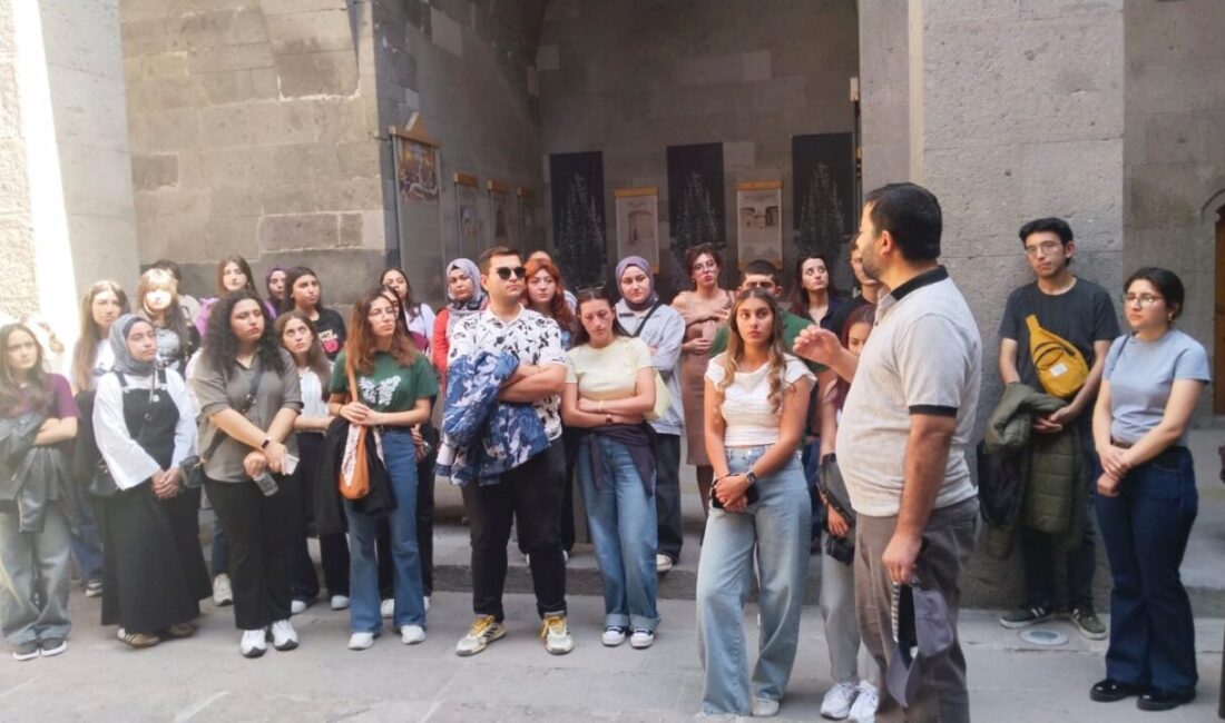Erciyes Üniversitesi, 2025-2026 eğitim-öğretim yılında yeni kayıt yaptıran öğrencileri için