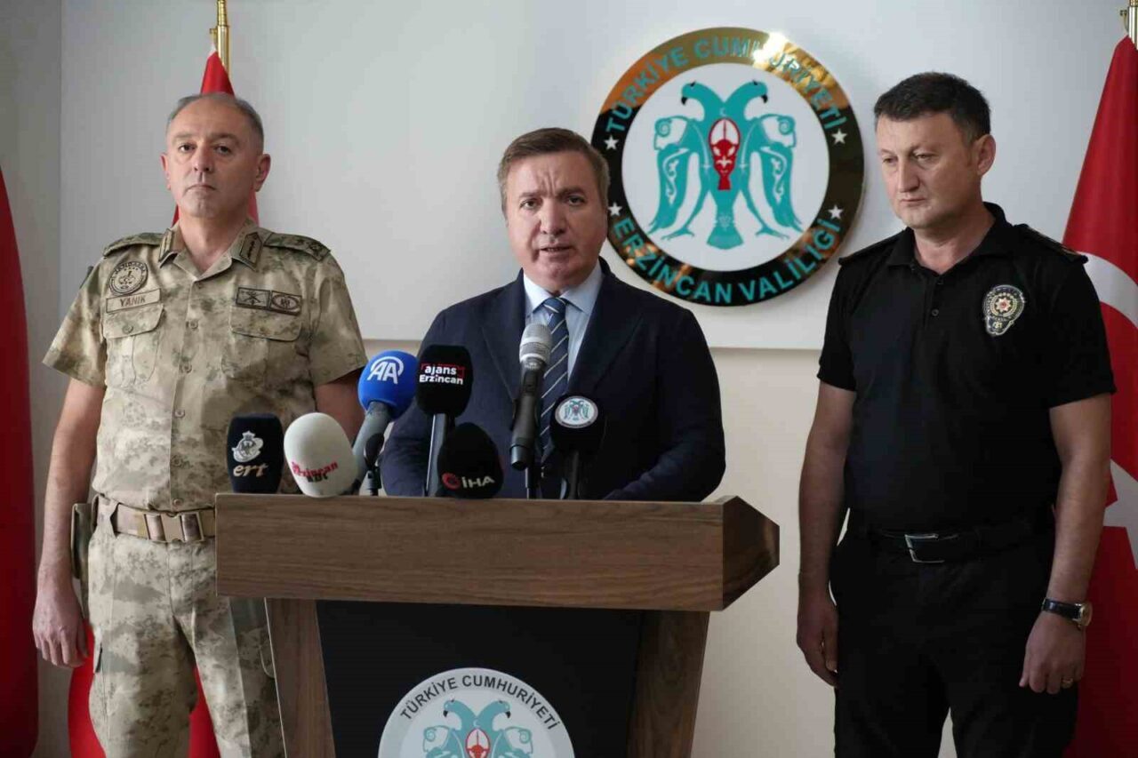 Erzincan'da Vali Hamza Aydoğdu başkanlığında asayiş toplantısı yapılarak, 2025 yılı