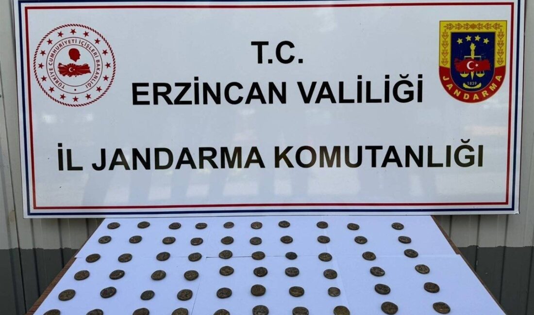 Erzincan Jandarma Komutanlığı, 2025 Eylül Ayı Faaliyet Raporunu Açıkladı: Suçların %98,6’sı Aydınlatıldı Erzincan İl Jandarma Komutanlığı, Eylül 2025'teki faaliyetlerinde 215 olayın %98,6'sını