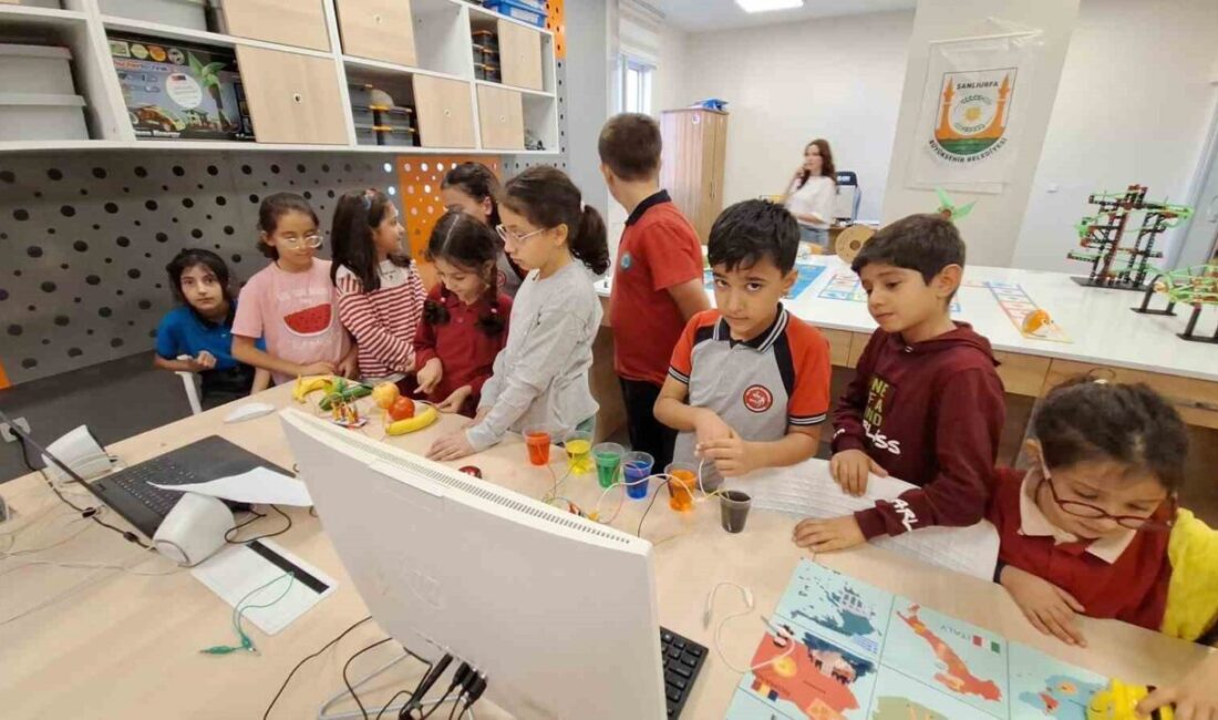 Şanlıurfa Büyükşehir Belediyesi, Esentepe Gençlik Merkezi'nde başlattığı "Gençlik Kursları" ile