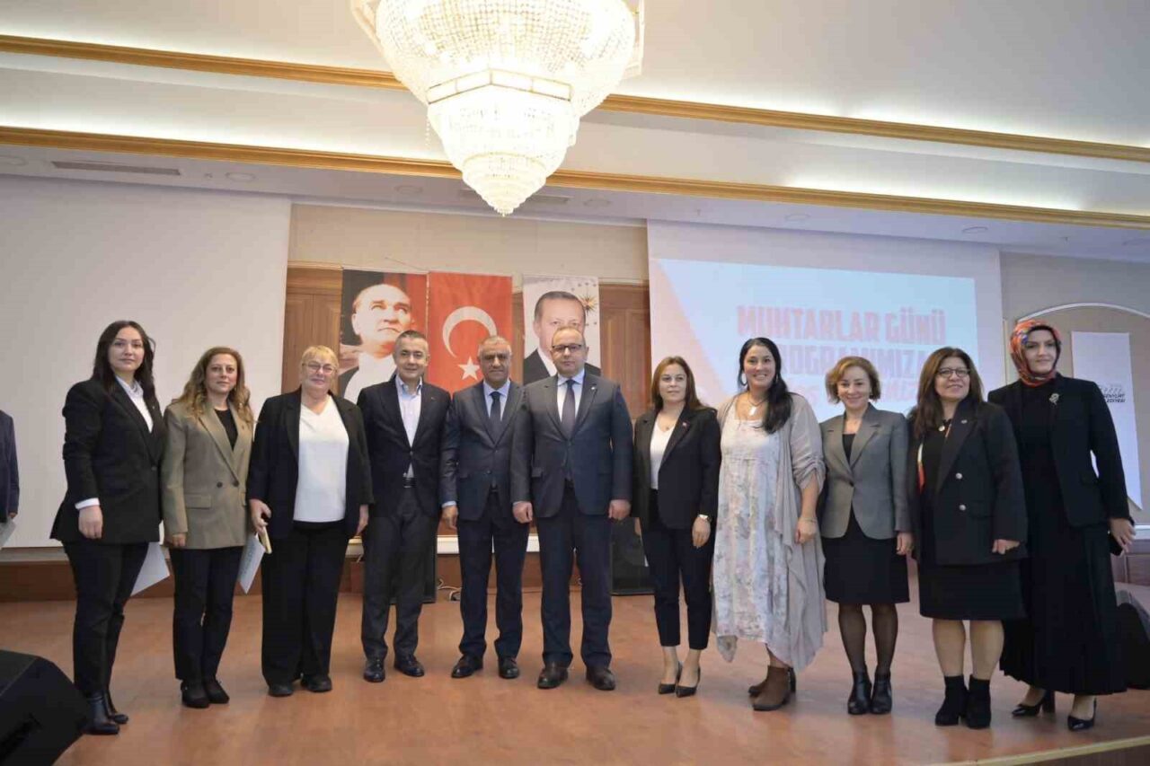 Esenyurt Belediyesi, Muhtarlar Günü kapsamında Nene Hatun Kültür Merkezi'nde kahvaltı