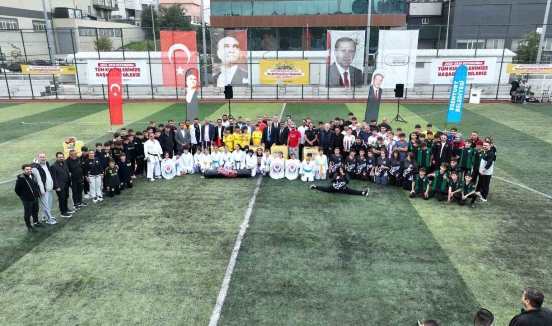 Esenyurt Belediyesi, Amatör Spor Haftası Kapsamında 15 Branşta Kulüplere Malzeme Desteği Sağladı Esenyurt Belediyesi, Amatör Spor Haftası dolayısıyla 15 branşta faaliyet gösteren