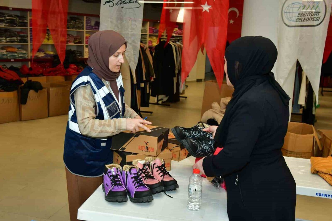 Derman Çarşı, Esenyurt’ta İhtiyaç Sahiplerine Ücretsiz Destek Sağlıyor