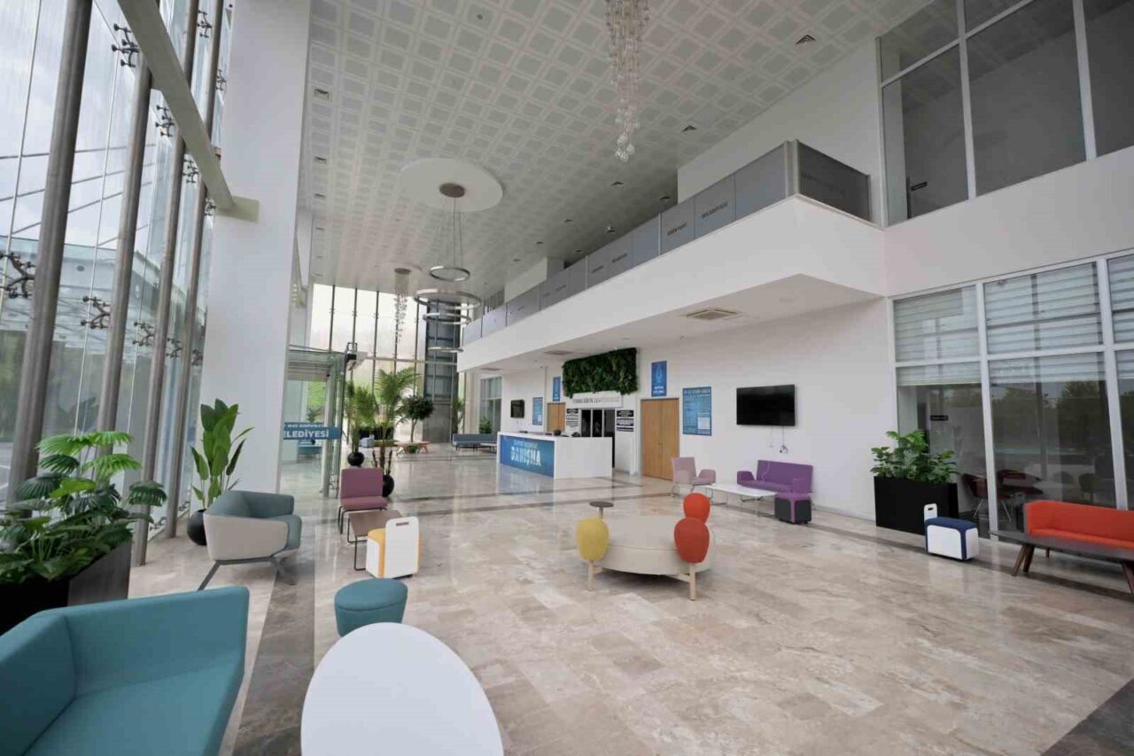 Esenyurt'ta uzun süre kapalı kalan Termal Kür ve Tedavi Merkezi,