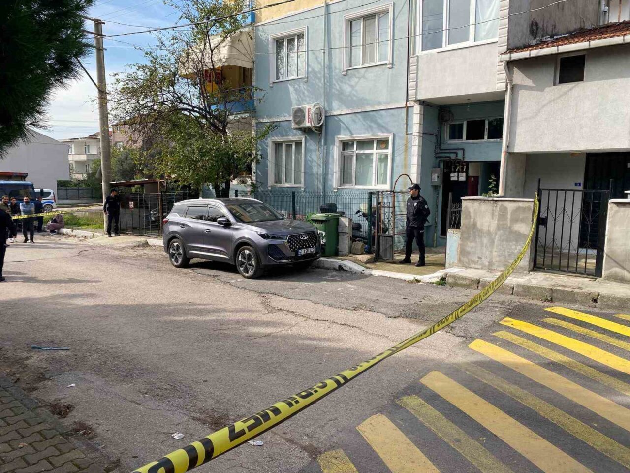 Kocaeli’nin Körfez ilçesinde, R.G. isimli şahıs, eşi Binnur G.’yi bıçaklayarak