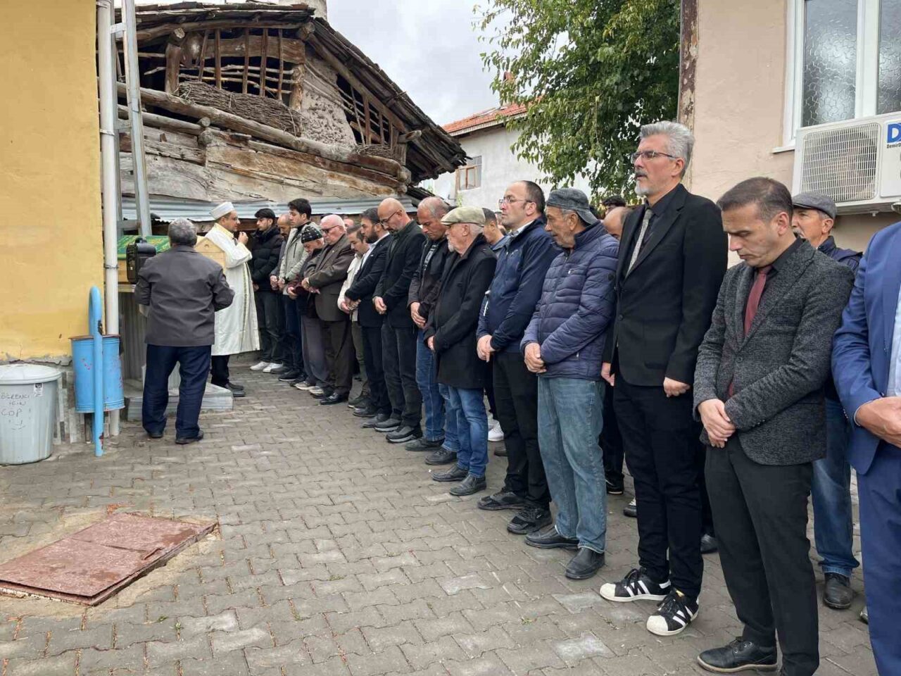 Çankırı'da İlknur Kertlez, eski eşi Selami Y. tarafından bıçaklanarak hayatını