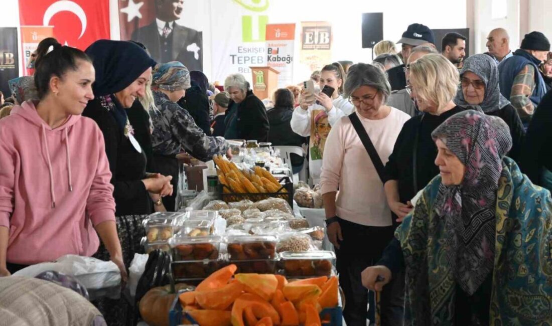 Eskişehir’de 3. Kızılinler Bal Kabağı Panayırı Coğrafi İşaretli Ürünleriyle İlgi Odağı Oldu Eskişehir'in Kızılinler Mahallesi'nde düzenlenen 3. Kızılinler Bal Kabağı Panayırı, yerel