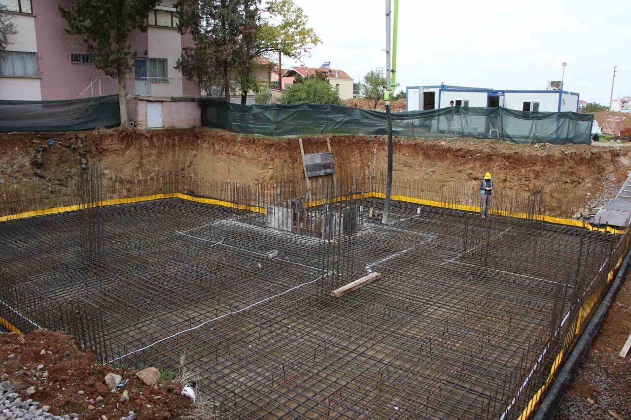 Uşak'ın Eşme ilçesinde, sağlık ve eğitim alanında iki önemli yatırımın