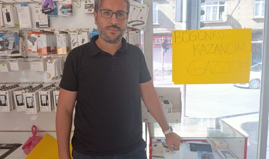 Gaziantepli Esnaf Muhittin Çiftçi, Kazancını Gazze İçin Bağışlayacağını Duyurdu Gaziantep’in Nizip ilçesinde cep telefonu satan Muhittin Çiftçi, Gazze’deki Filistinlilere