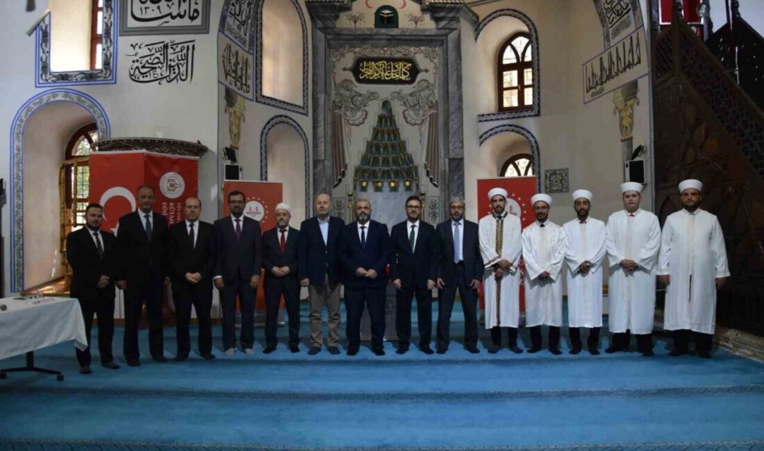 Diyanet Akademisi tarafından Kütahya Ulu Camii'nde düzenlenen "Etkili Hutbe İradı"