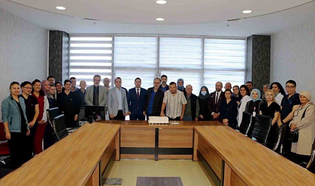 Sakarya’da Evde Hemodiyaliz Uygulaması Akyazı ile İlçe Düzeyinde Başlıyor Sakarya Eğitim ve Araştırma Hastanesi, Akyazı'da ilçe düzeyinde ev hemodiyaliz