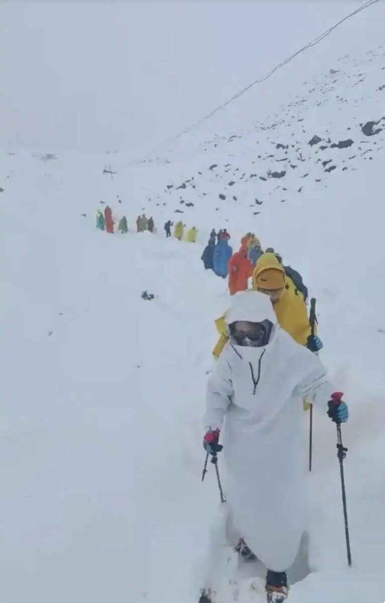 Çin'in Tibet Özerk Bölgesi'ndeki Everest Dağı'nın doğu yamacında meydana gelen