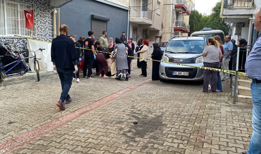 Aydın'ın Efeler ilçesinde 19 yaşındaki Hamza Turan Y., evinde başından