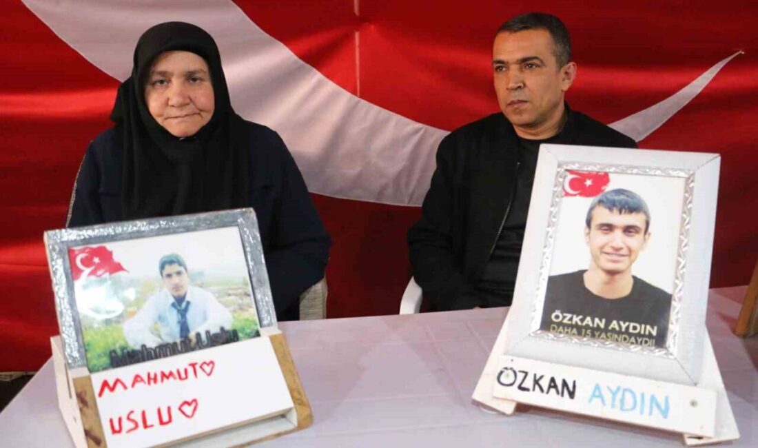 Diyarbakır’daki Evlat Nöbeti Aileleri, TBMM Başkanı Numan Kurtulmuş ile Umut Dolu Buluşma Gerçekleştirdi Diyarbakır'da evlat nöbeti tutan Süleyman Aydın ve Bedriye Uslu, TBMM