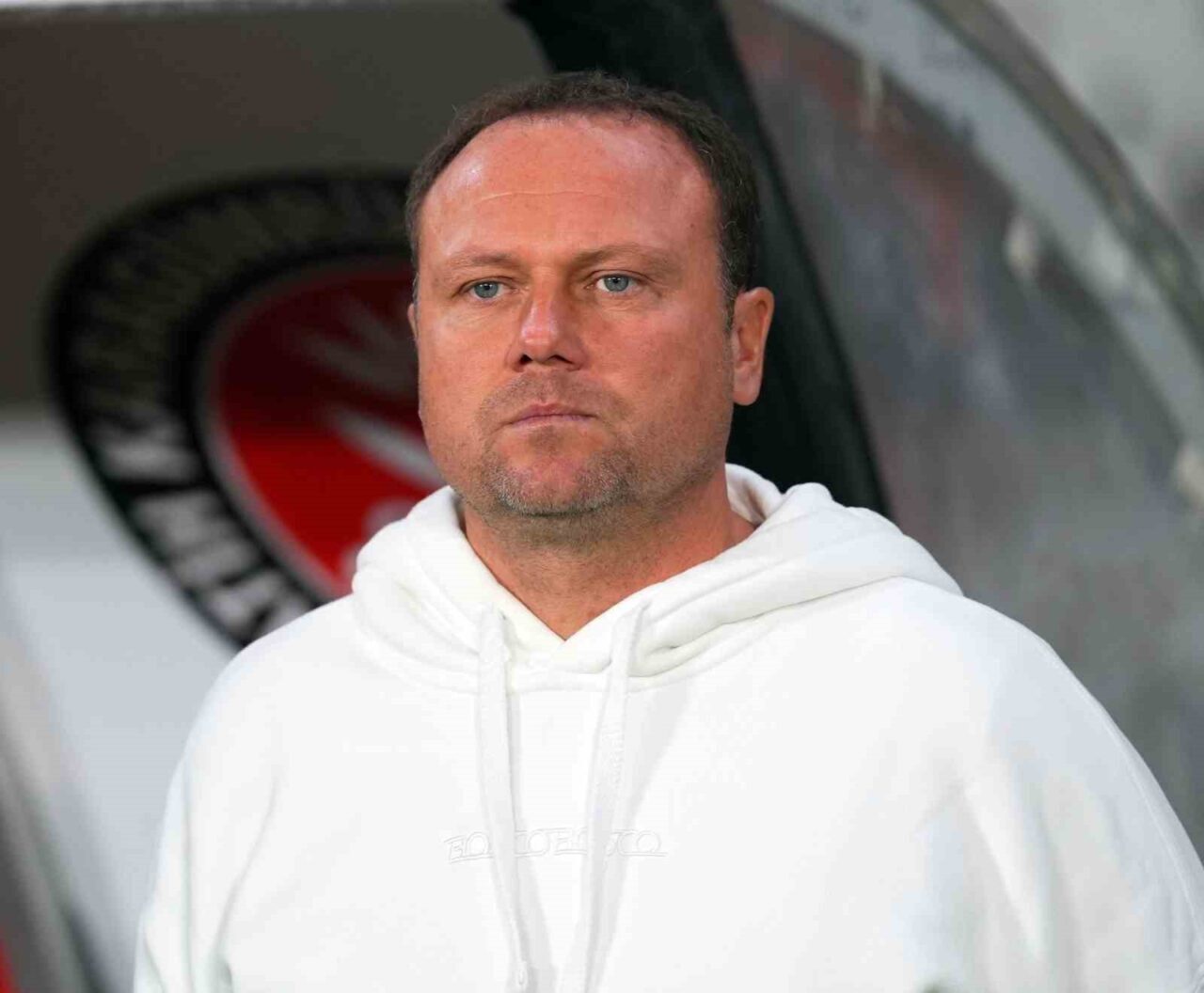 Fatih Karagümrük, Çek teknik direktör Marcel Licka ile karşılıklı olarak