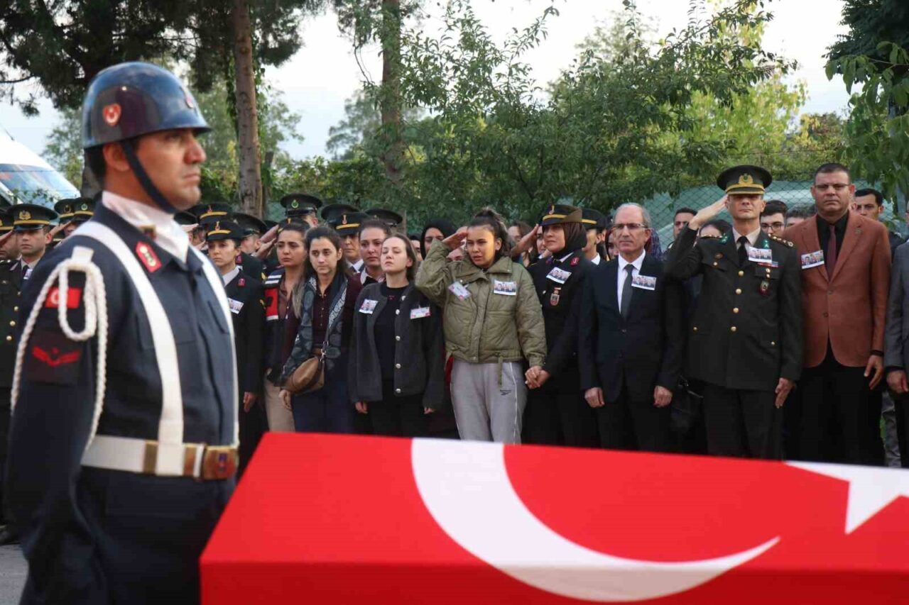 Sakarya'nın Akyazı ilçesinde meydana gelen kazada şehit olan Jandarma Astsubay