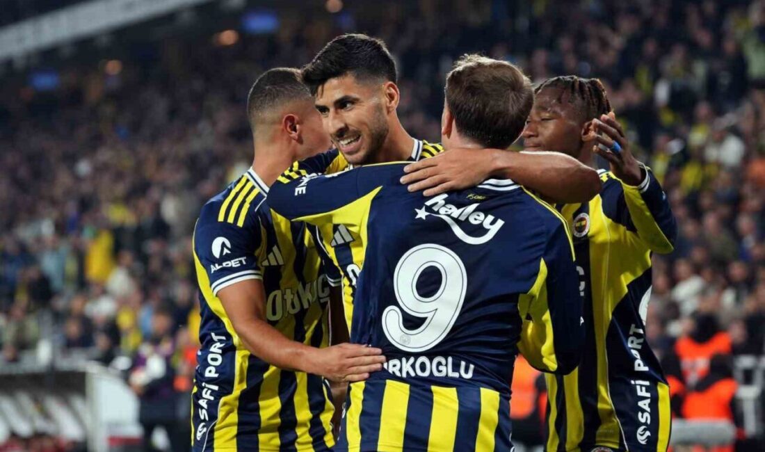 Fenerbahçe, Trendyol Süper Lig'de Fatih Karagümrük'ü 2-1 mağlup ederek, rakibine