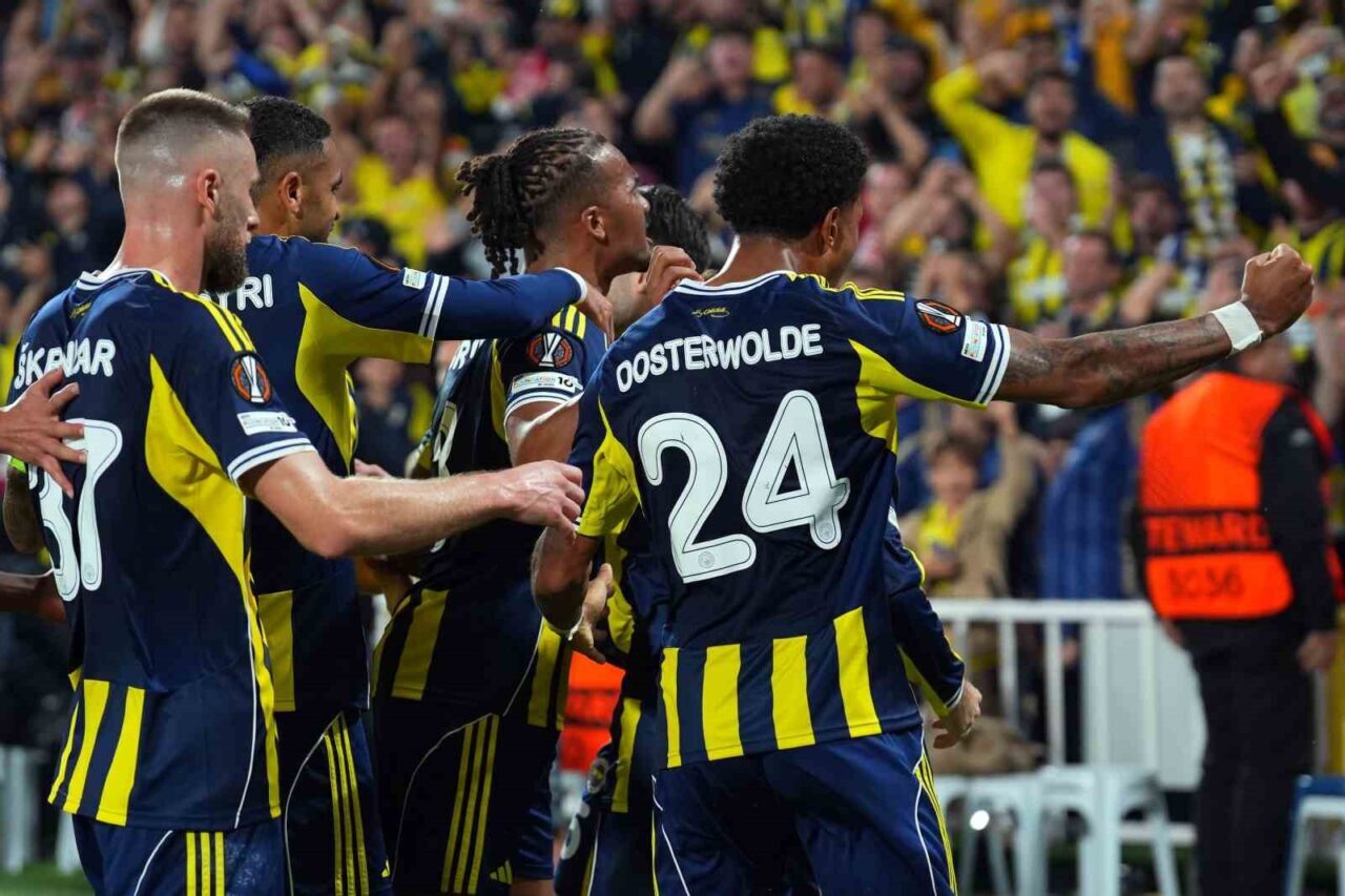Fenerbahçe, UEFA Avrupa Ligi'nde Stuttgart'ı 1-0 yenerek, Alman takımlarıyla oynadığı