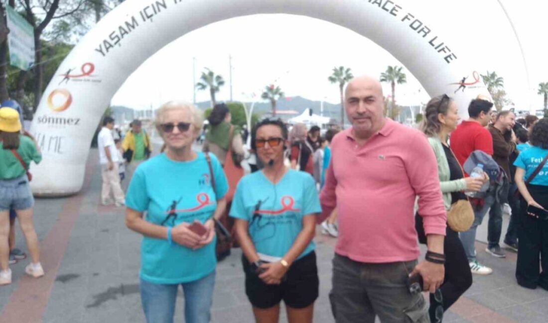 Fethiye'de düzenlenen 'Yaşam İçin Yarış' koşusuna 250'ye yakın kişi katıldı.