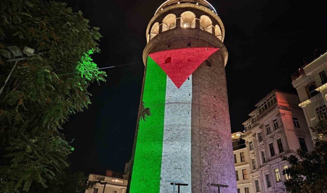 Kültür ve Turizm Bakanlığı, Gazze’ye destek amaçlı Filistin bayrağını Galata