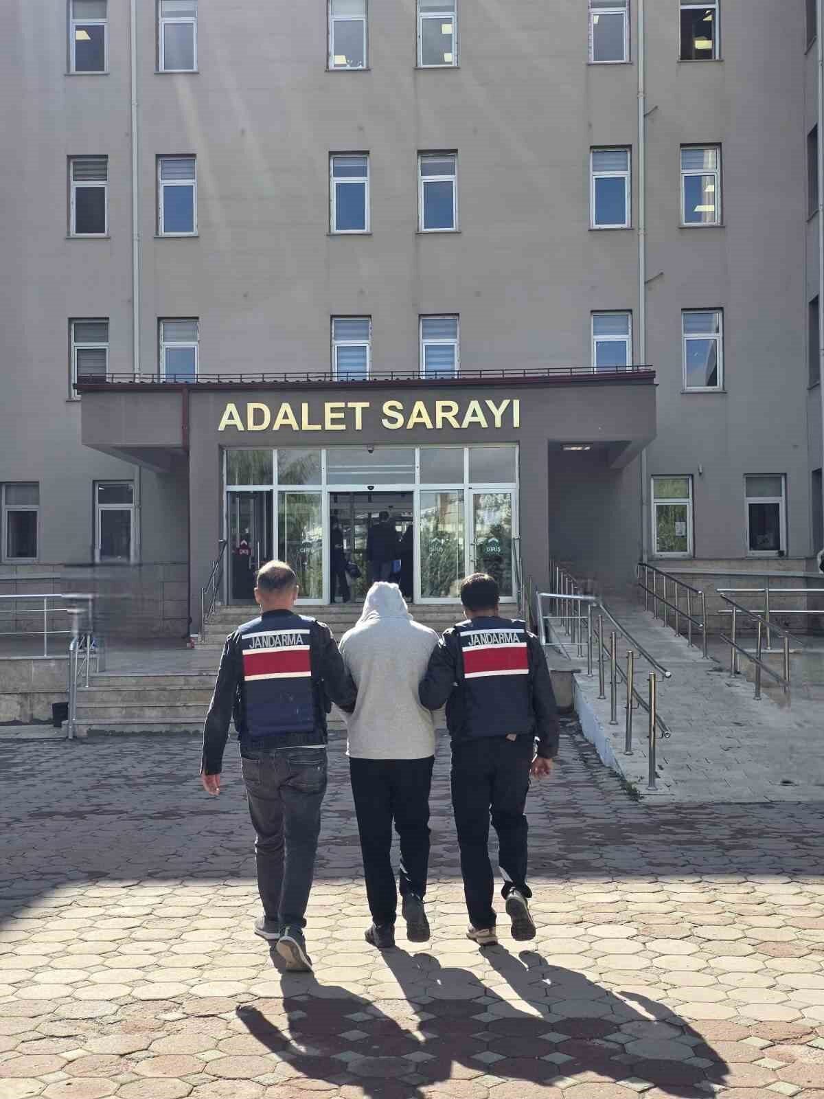Sivas'ta, FETÖ üyesi olarak aranan ve 6 yıl 3 ay