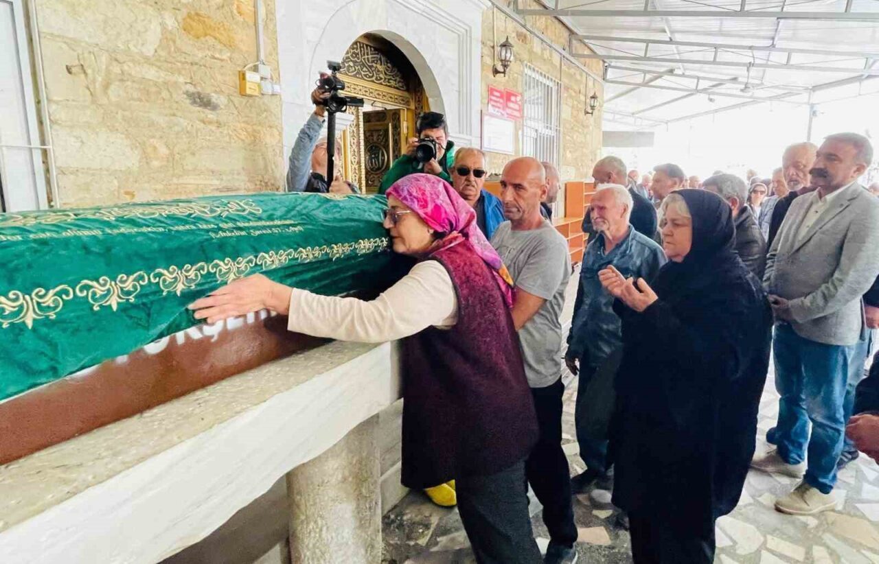 Foça'da meydana gelen sel felaketinde yaşamını yitiren 70 yaşındaki emekli