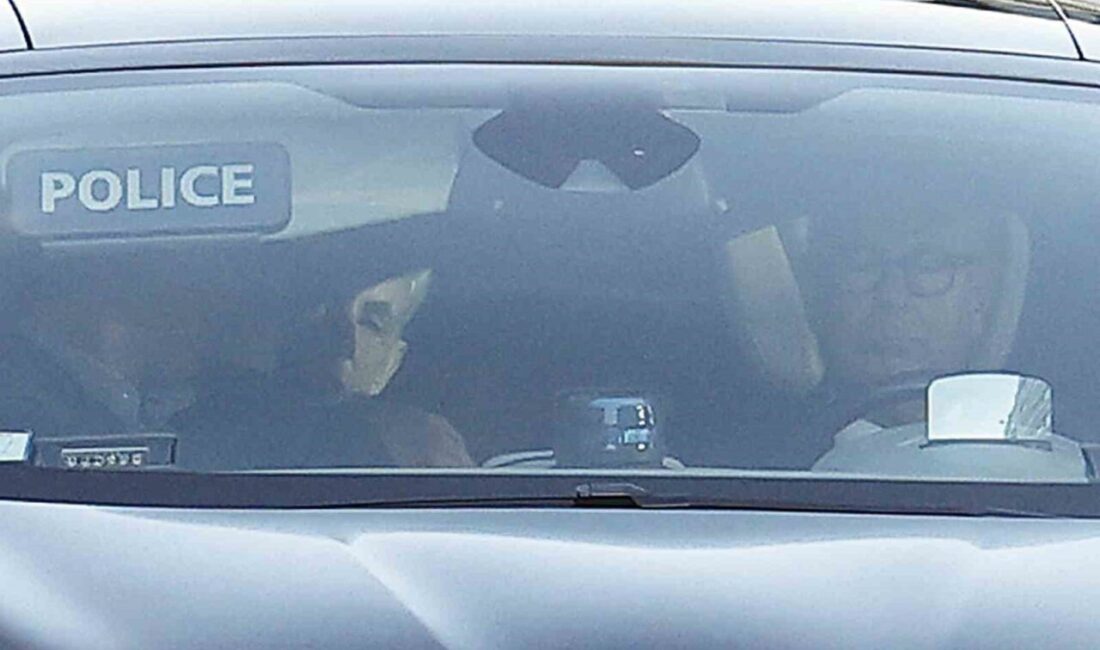 Nicolas Sarkozy, Libya’dan Yasa Dışı Finansman Suçlamasıyla Hapse Girdi Eski Fransa Cumhurbaşkanı Nicolas Sarkozy, 2007 seçim kampanyasına yasadışı finansman