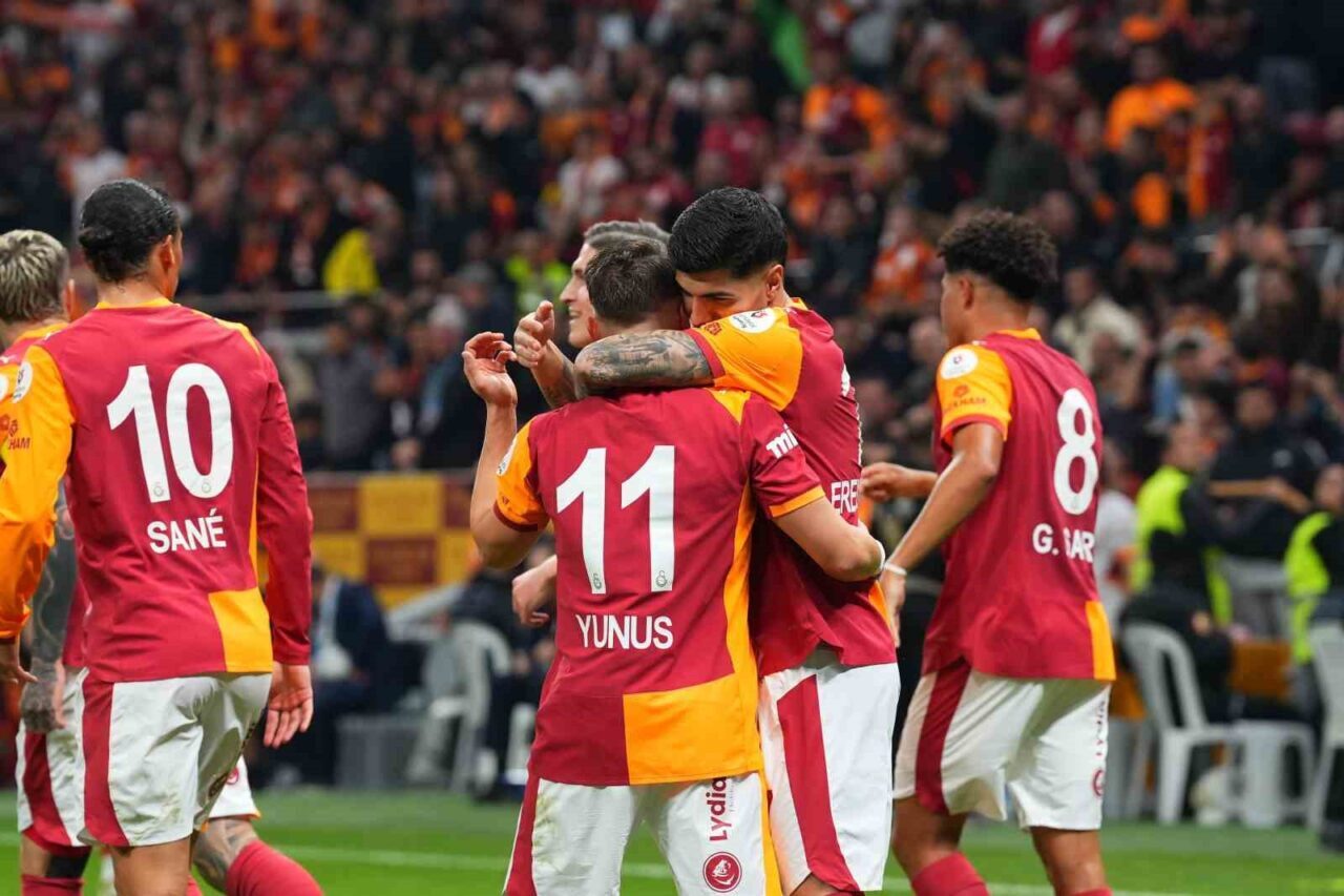 Galatasaray, Göztepe'ye karşı 3-1'lik galibiyetle Trendyol Süper Lig'deki yenilmezlik serisini