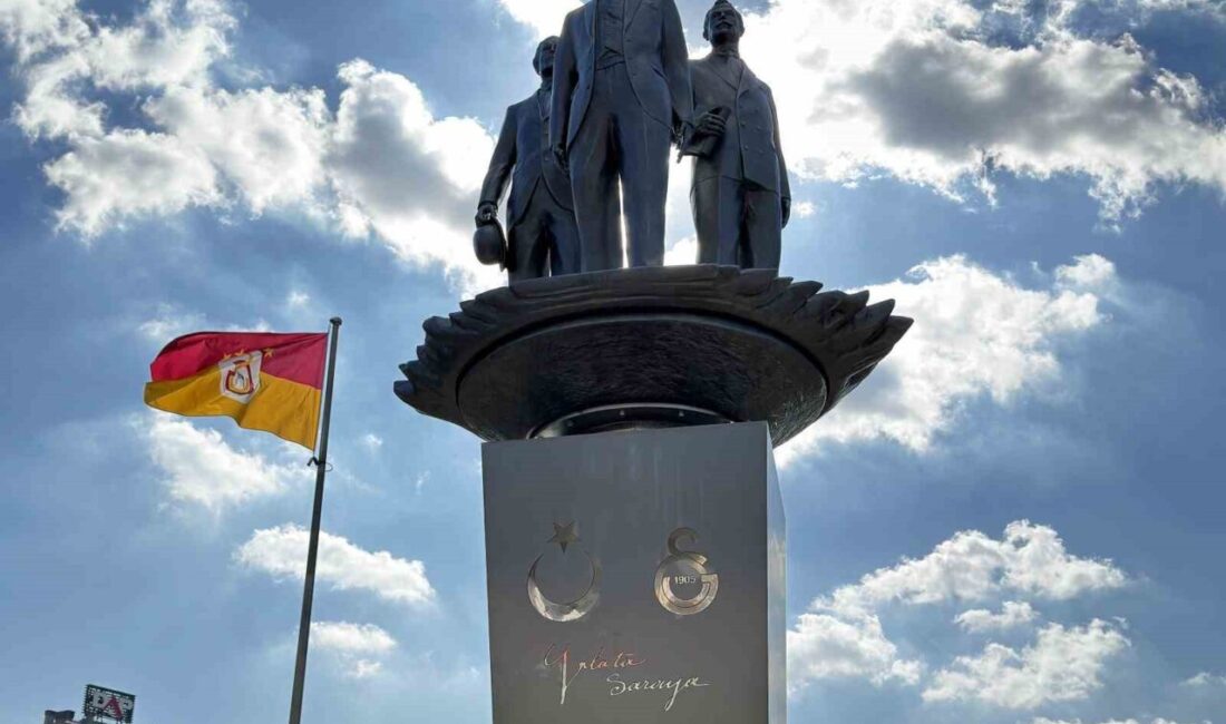 Galatasaray, RAMS Park'ta Gazi Mustafa Kemal Atatürk, Tevfik Fikret ve