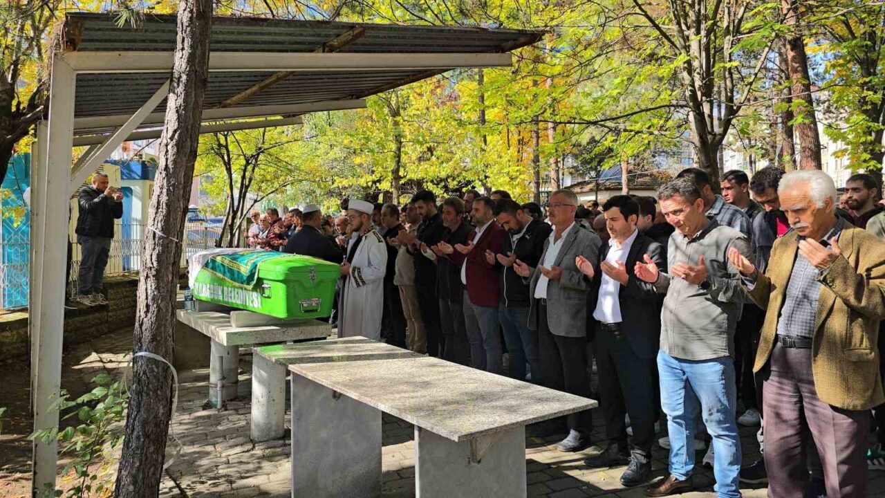 Karabük'ün Safranbolu ilçesinde motosiklet kazası sonucu 22 yaşındaki Hilal Kahreman