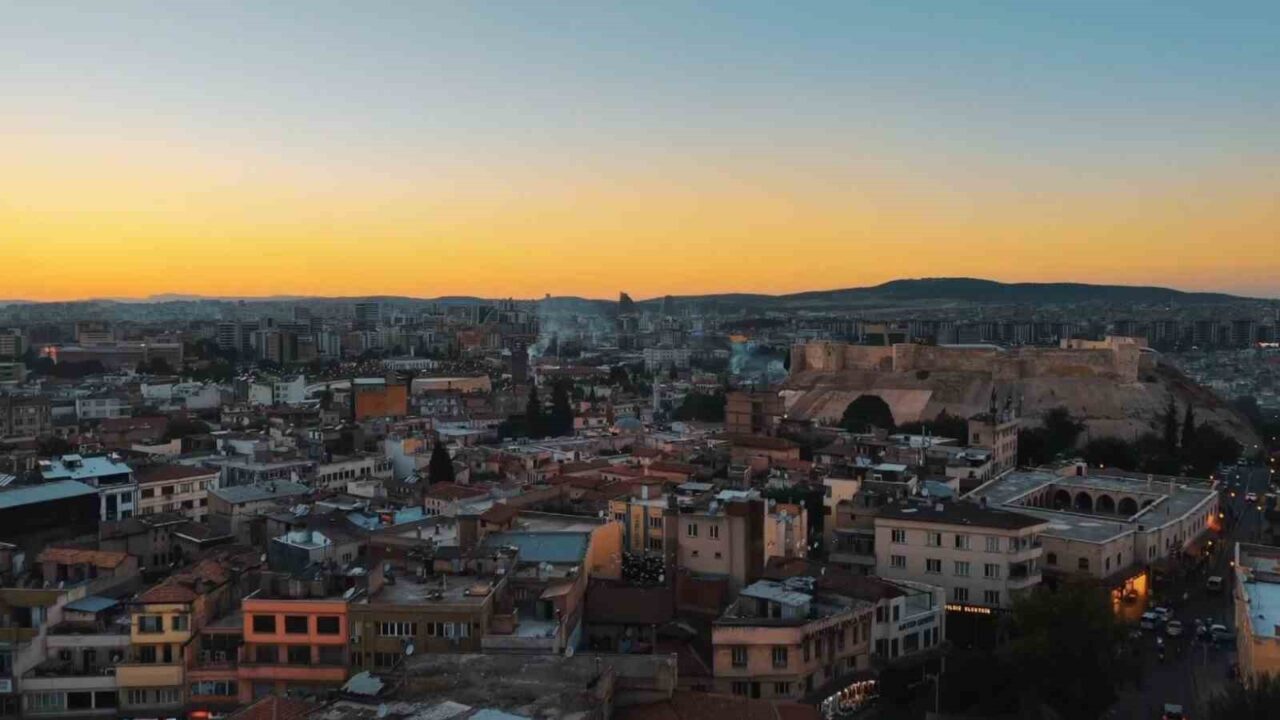 Gaziantep, tarihi yapıları ve zengin mutfağıyla yerli ve yabancı turistlerin