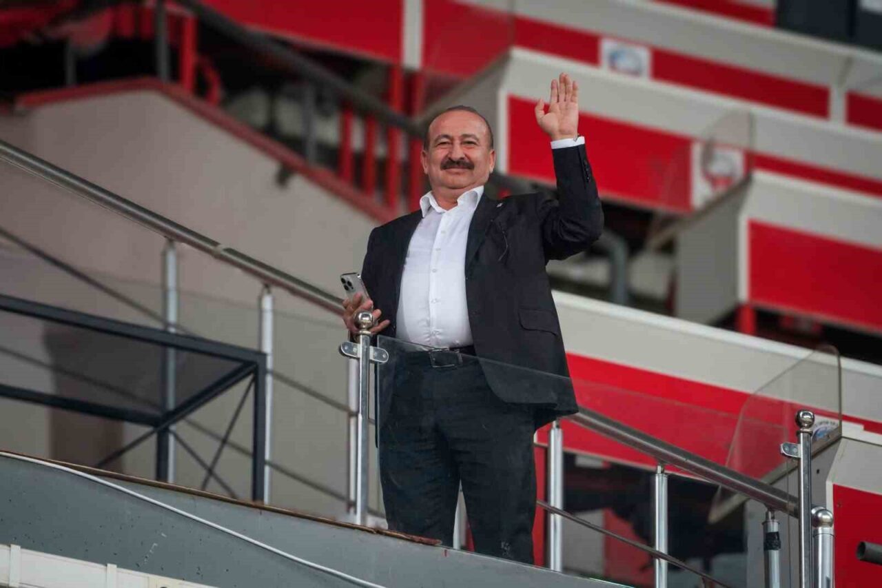 Gaziantep Futbol Kulübü Başkanı Memik Yılmaz, Antalyaspor maçı öncesinde seferberlik