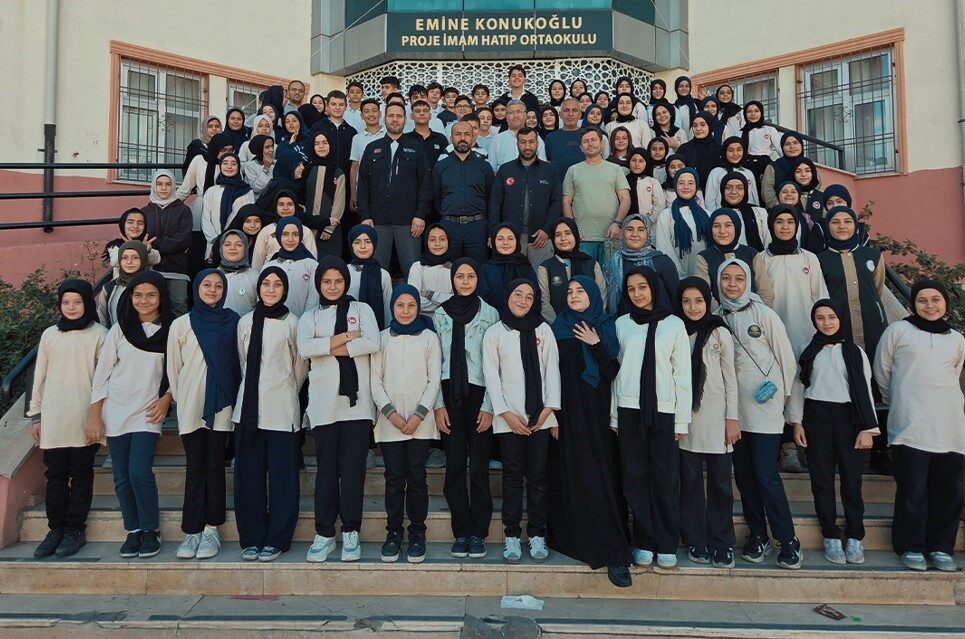 Gaziantep'teki Emine Konukoğlu İmam Hatip Ortaokulu öğrencileri, Gazze'deki insani duruma