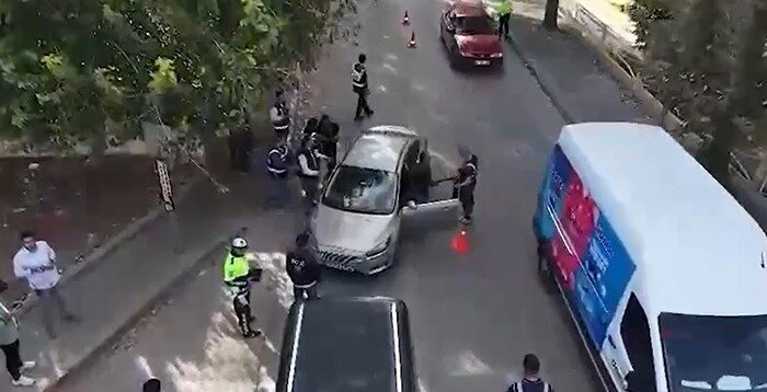 Gaziantep'te düzenlenen asayiş operasyonlarında, dolandırıcılıktan aranan bir şahıs dahil 4