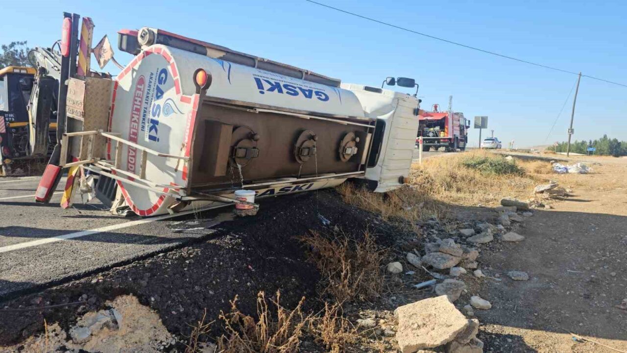 Gaziantep'in Karkamış ilçesinde, Ersin T. yönetimindeki GASKİ'ye ait yakıt tankeri