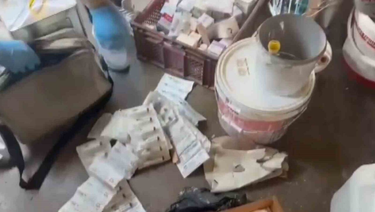 Gaziantep'te yapılan kaçakçılık operasyonunda 2 bin 334 tıbbi ilaç ve