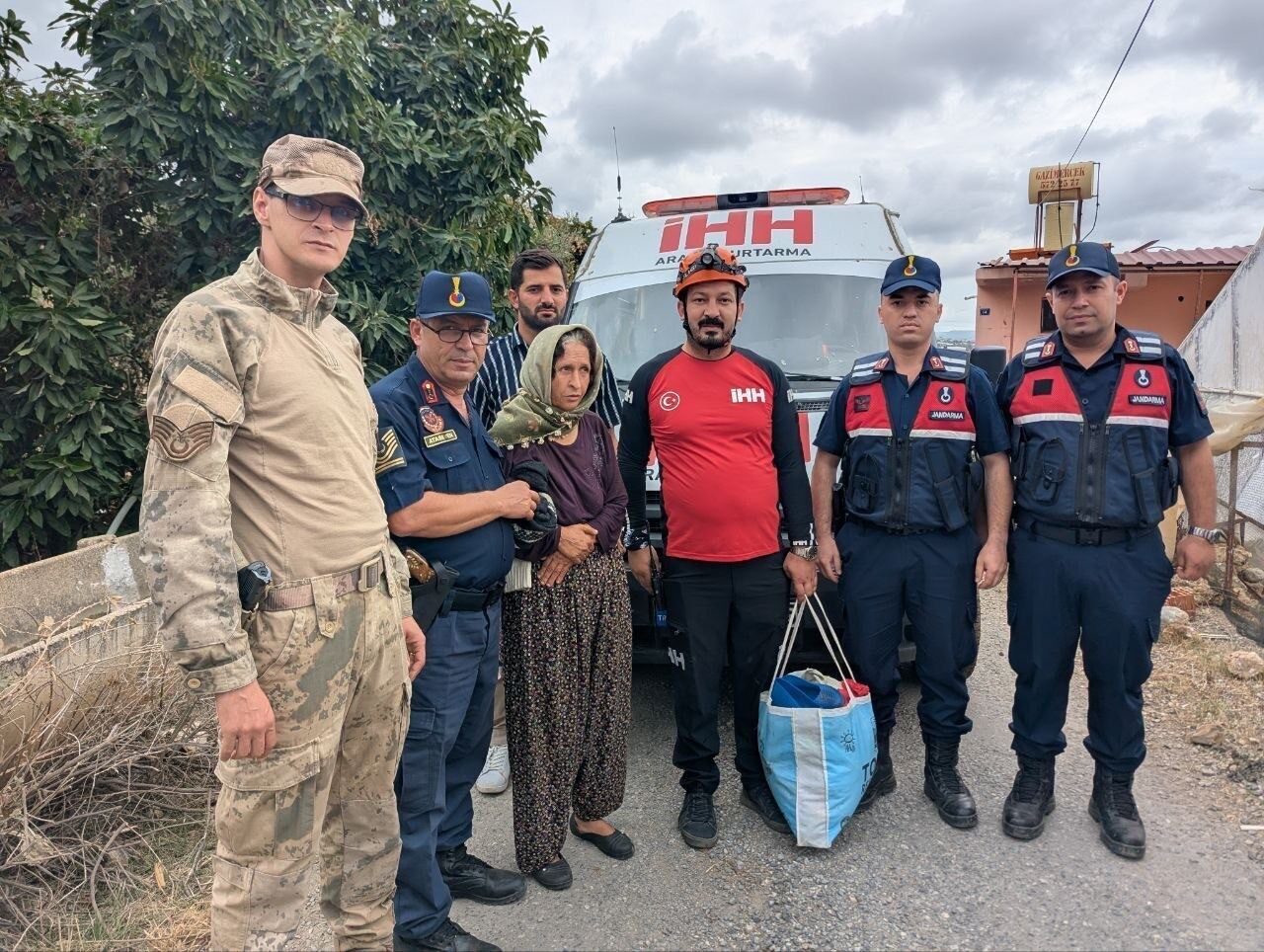 Gazipaşa’da kaybolan zihinsel engelli kadın, arama ekiplerinin çabalarıyla sağ olarak bulundu