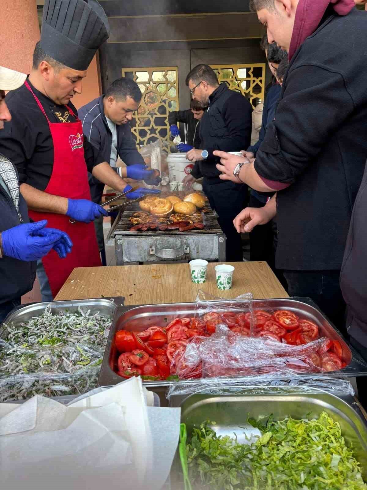Afyonkarahisar Şuhut Anadolu Lisesi, 'ÇEDES Gazze İçin Seferber' temalı bir