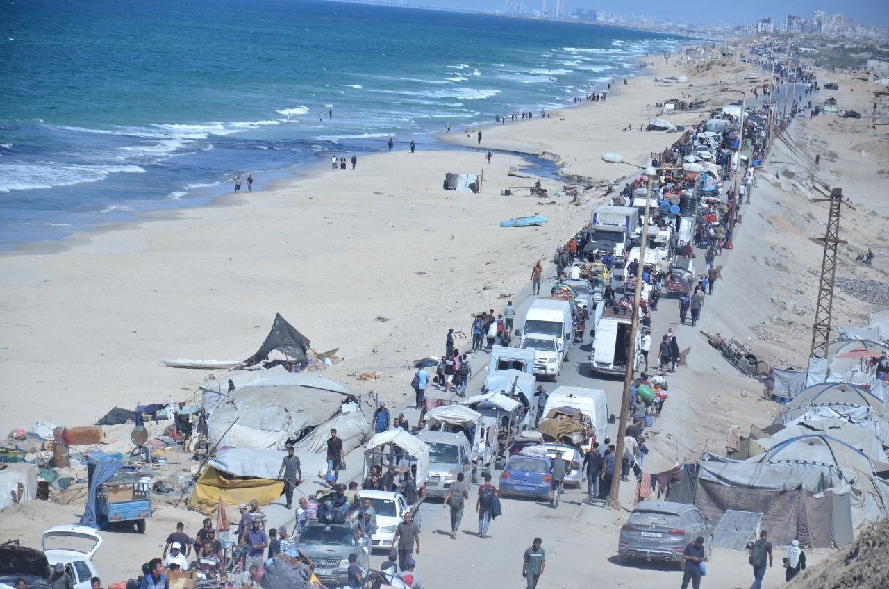 İsrail ile Hamas arasında sağlanan ateşkes sonrası, on binlerce Filistinli