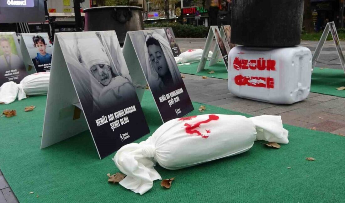 Kocaeli'deki "Gazze’ye Açılan Kapı Küçükkefenler Sergisi", savaşın izlerini taşıyan Filistinlilerin