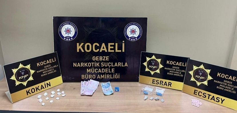 Kocaeli İl Emniyet Müdürlüğü, Gebze’de gerçekleştirdiği operasyonda uyuşturucu ticaretiyle bağlantılı