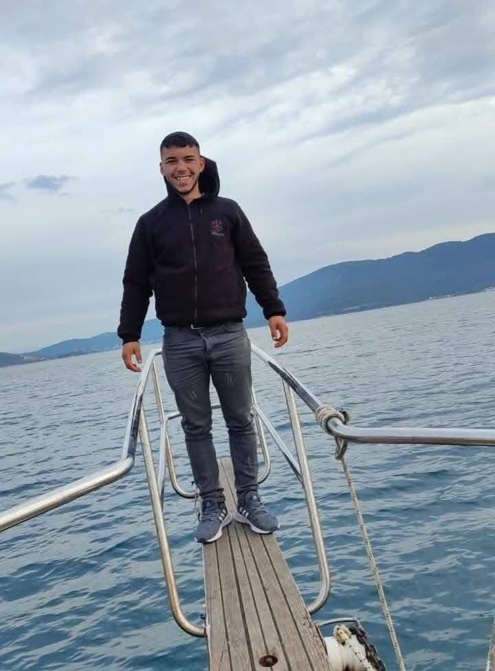 Denizli'nin Güney ilçesinde Yasin Dedeoğlu ve Oğuzhan Yoldaş, direksiyon hakimiyetini