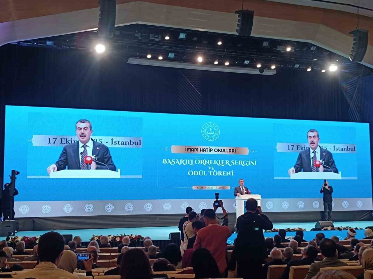 Gediz Kız Anadolu İmam Hatip Lisesi, “Kırık Çerçeve” Kısa Filmi ile Türkiye Birincisi Oldu