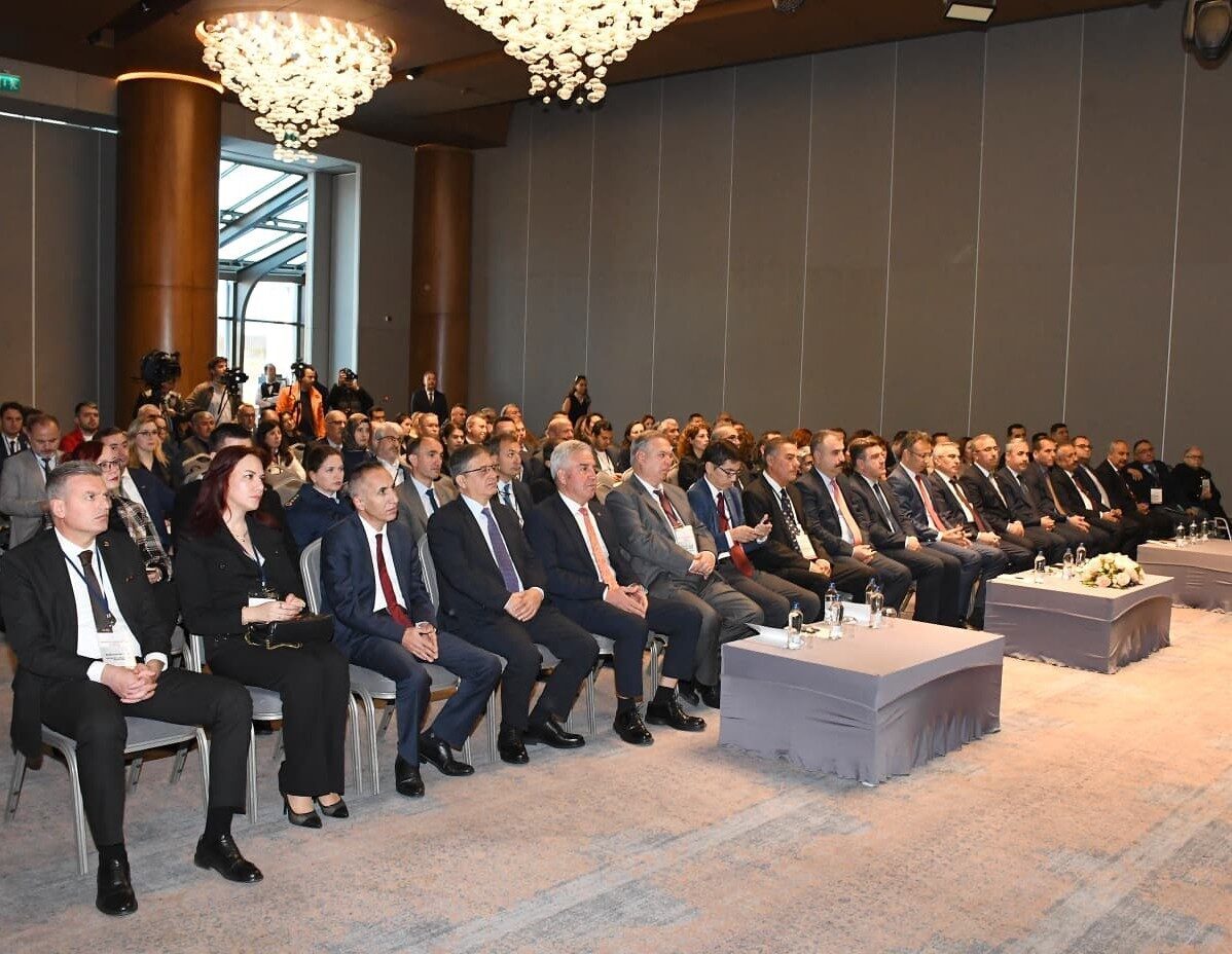 Eskişehir'de Valilik ve İl Millî Eğitim Müdürlüğü tarafından düzenlenen "Geleceğin