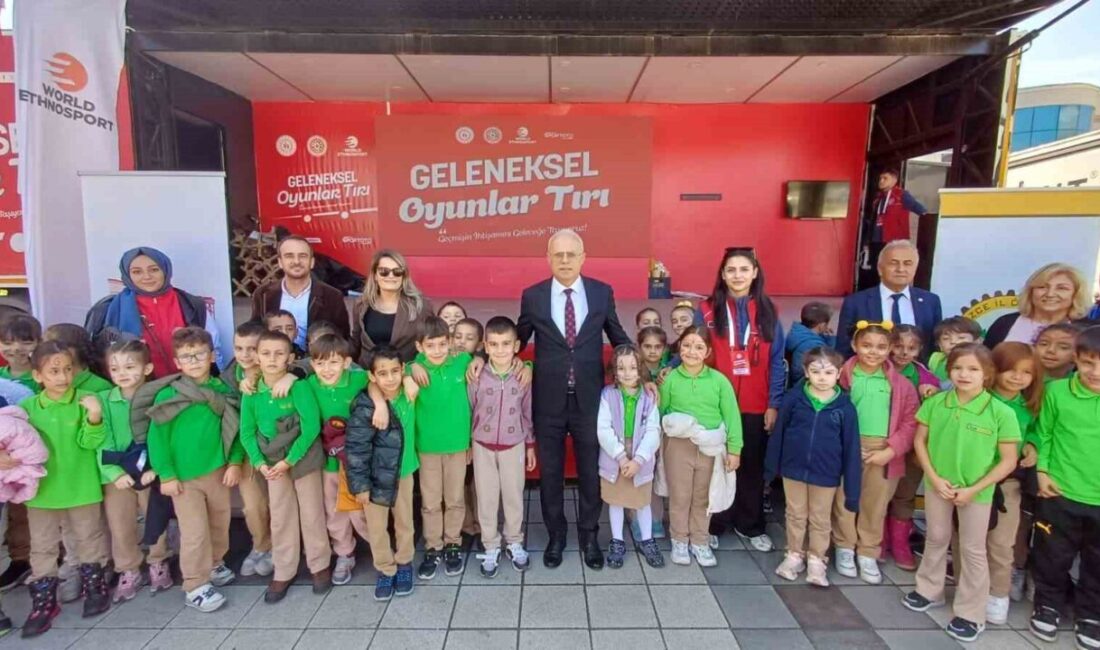Düzce'de düzenlenen Geleneksel Oyunlar Tırı etkinliği, öğrencilere geçmişin kültürel mirasını