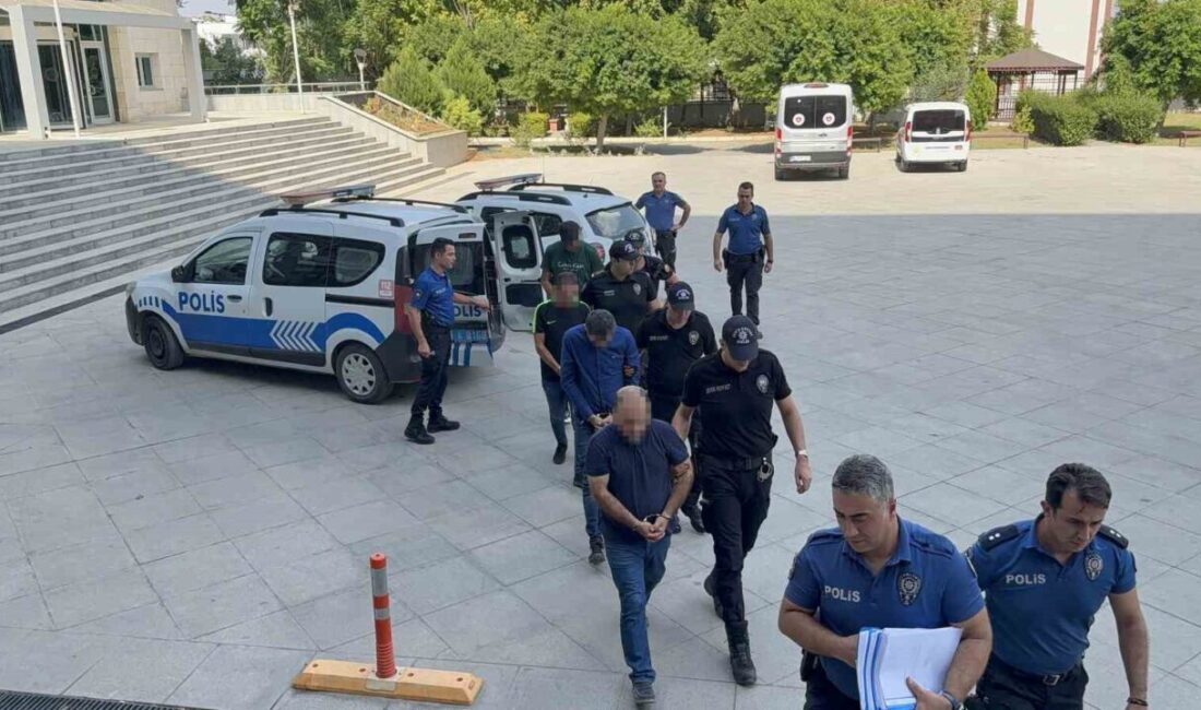 Tarsus’taki Asansör Kazasında Hayatını Kaybeden Kadının Ölümü Üzerine Dört Kişi Hakkında Adli Süreç Başlatıldı Mersin'in Tarsus ilçesinde bir kadının hayatını kaybettiği asansör kazası nedeniyle