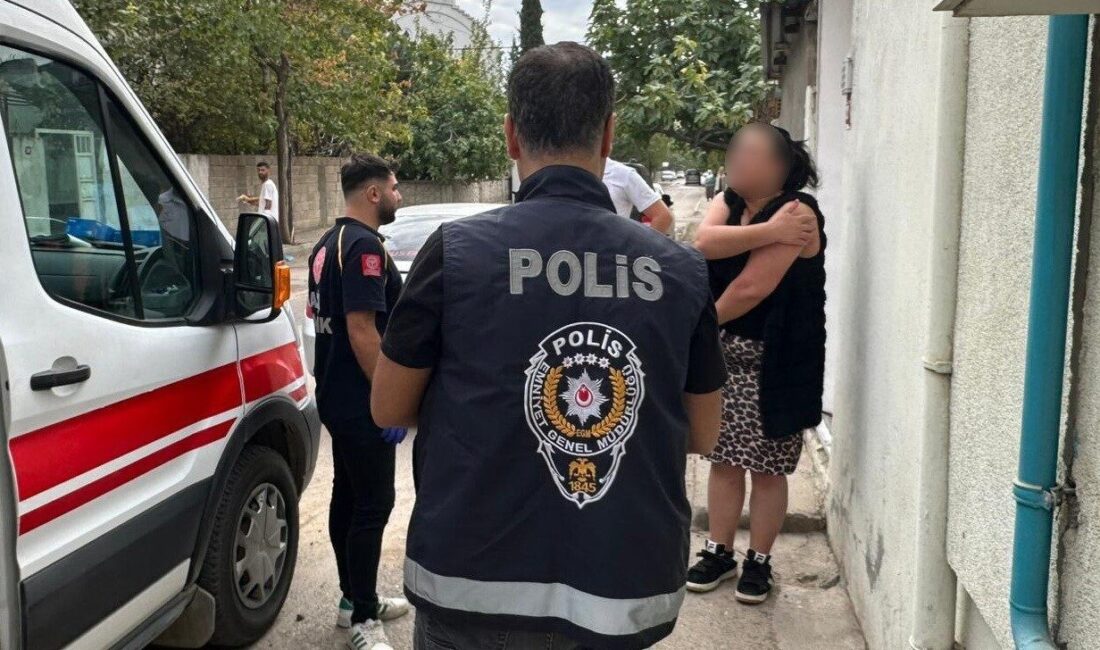 Adıyaman’da Sokağa Yayılan Kavga: Genç Kız Yaralandı, Saldırganlar Kaçtı Adıyaman'da S.K. (27), arkadaşları olduğu öğrenilen iki erkeğin saldırısına uğradı.