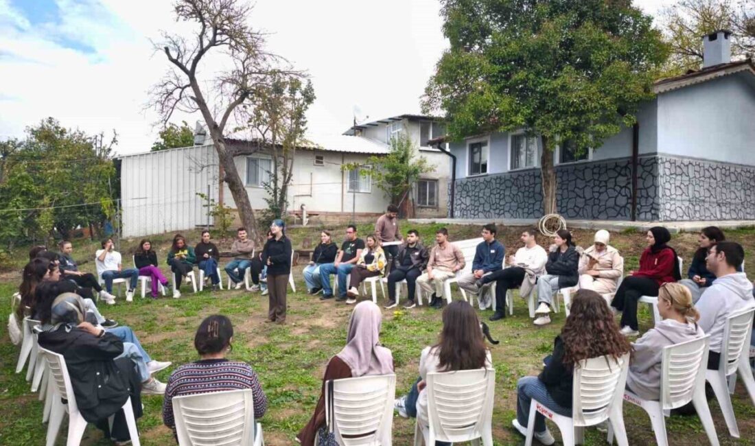 Üçpınar Mahallesi’nde Gençler, Doğa İçinde Kent Yönetimi Üzerine Önerilerde Bulundu Nilüfer’in Üçpınar Mahallesi'nde, Nilüfer Belediyesi ve Bir Bulut Olsam Derneği’nin