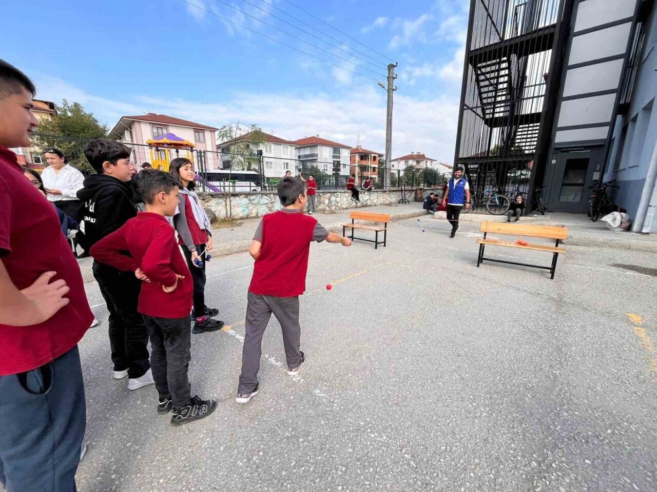 Düzce Gençlik ve Spor İl Müdürlüğü, "Merkezin Seninle Güzel" etkinlikleriyle