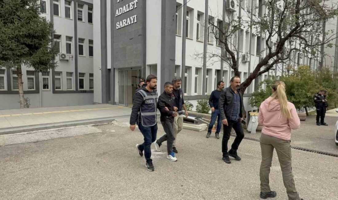 Tokat’ta Dolandırıcılık Vakası: Yaşlı Kadından 1.5 Milyon Lira Değerinde Ziynet Eşyası Çalan Şahıs Amasya’da Yakalandı Tokat'ta 78 yaşındaki N.K.'yi polis ve savcı olarak dolandıran İ.K.